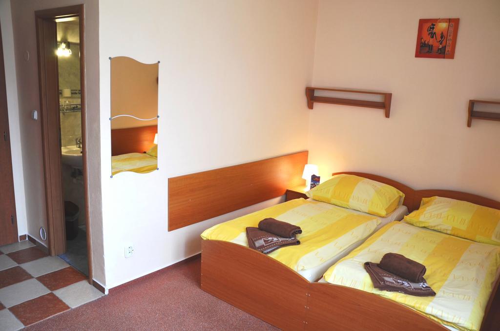 Penzion Larion Wellness Kralova Lehota Exterior foto