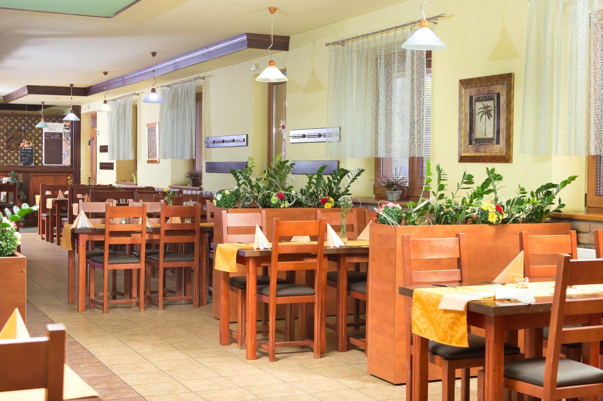 Penzion Larion Wellness Kralova Lehota Exterior foto